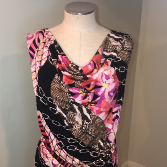 Gorgeous Cache’ Dress with belt - Picture 2 of 7